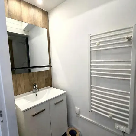 Cozy Equipped And Parking - Center Appartement *