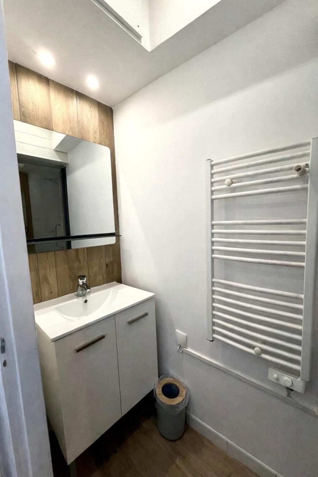 Cozy Equipped And Parking - Center Apartment *